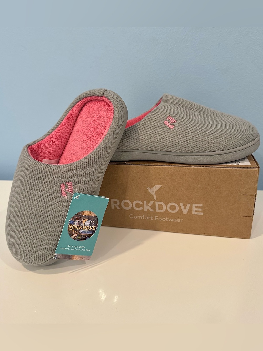 NWT RockDove Women's Original Two-Tone Memory Foam Slipper Size Medium 7-8